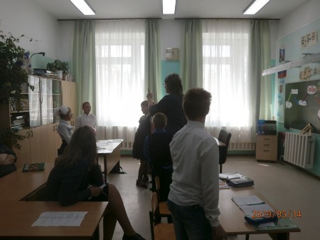 Открытый урок по русскому языку в 3а классе (У/О)
Тема « Названия предметов и признаков»
Гасюк Дина Петровна – учитель начальных классов
высшей квалификационной категории
Открытый урок по русскому языку в 3а классе (У/О)
Тема « Названия предметов и признаков»
Гасюк Дина Петровна – учитель начальных классов
высшей квалификационной категории